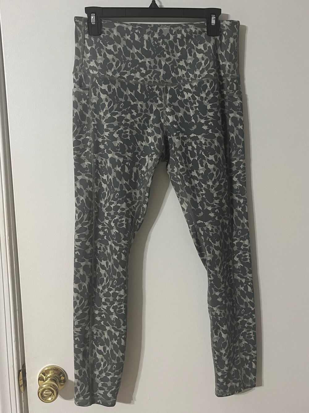 LegEnd Camo Leopard Print Leggings